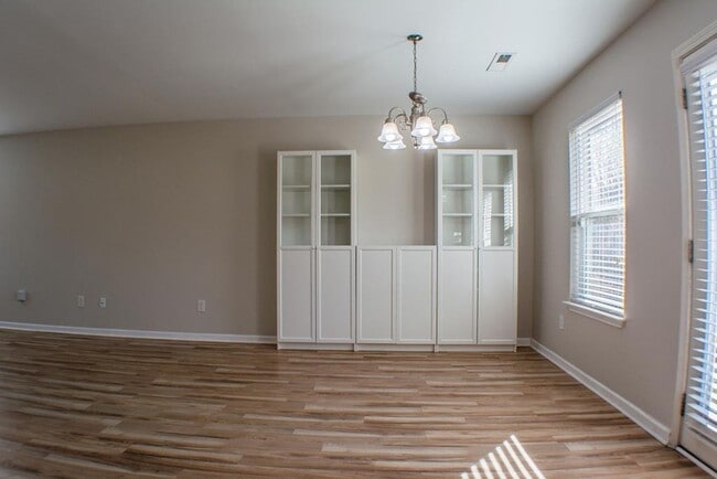 Building Photo - 3890 Sanwood Ln
