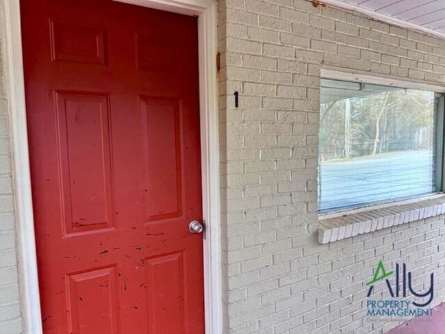 Primary Photo - 638 Ivy Hill Ln