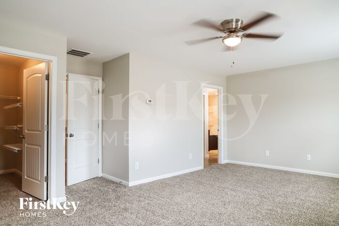 Building Photo - 104 Aviary Ln
