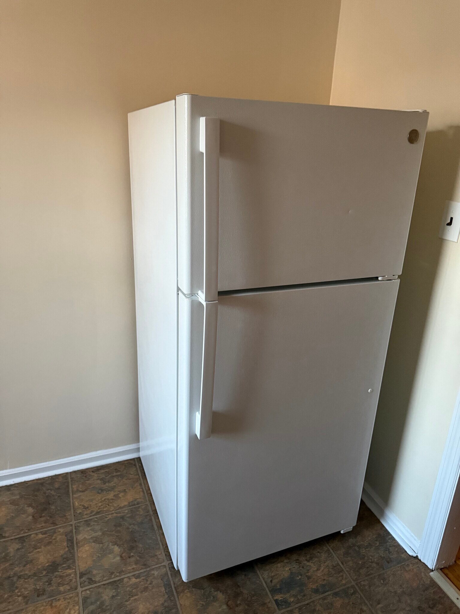 Building Photo - 146 Union Ave