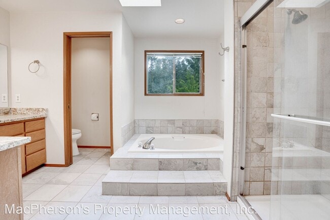 Building Photo - 4 br, 2.5 bath House - 24337 SE 43rd Pl