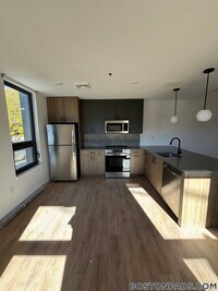 Building Photo - 199 Gardner St