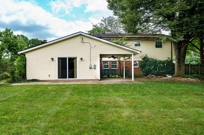 Building Photo - 5781 King Arthur Dr
