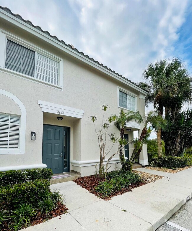 Building Photo - 4854 NW 58th Manor