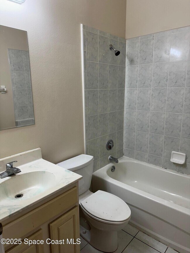 Building Photo - 2087 Hidden Grove Ln