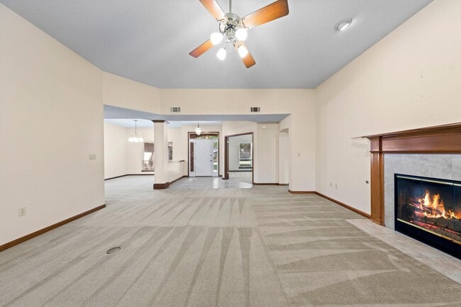 Building Photo - 406 Bally Way