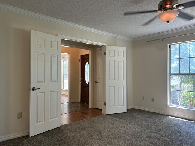 Building Photo - 310 Shoal River Dr