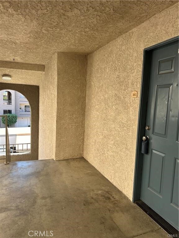 Building Photo - 1030 Vista Del Cerro Dr