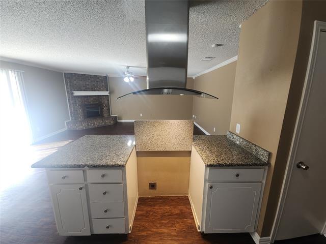 Building Photo - 5325 Weddington Ct