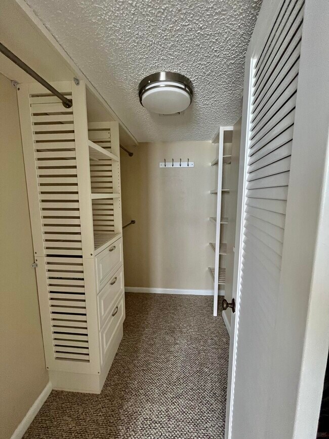 Building Photo - 4200 N Ocean Dr