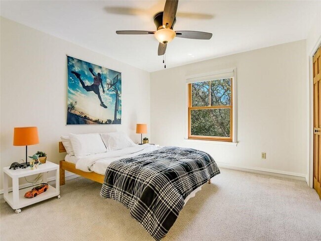 Building Photo - 1901 Yaupon Valley Rd