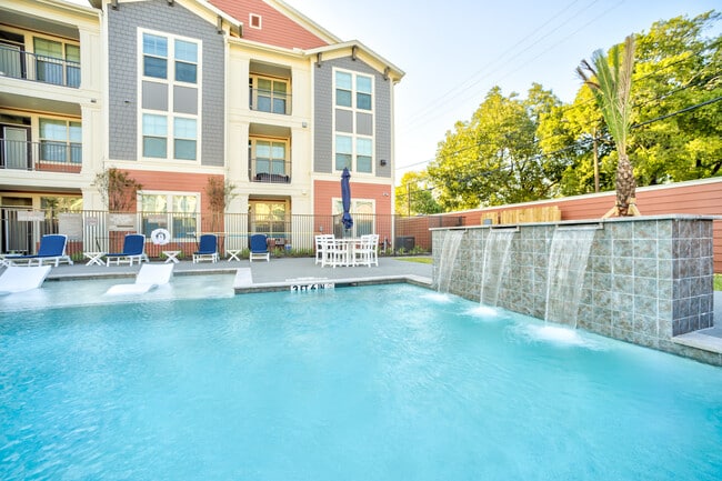 Primary Photo - Magnolia Park Apartments