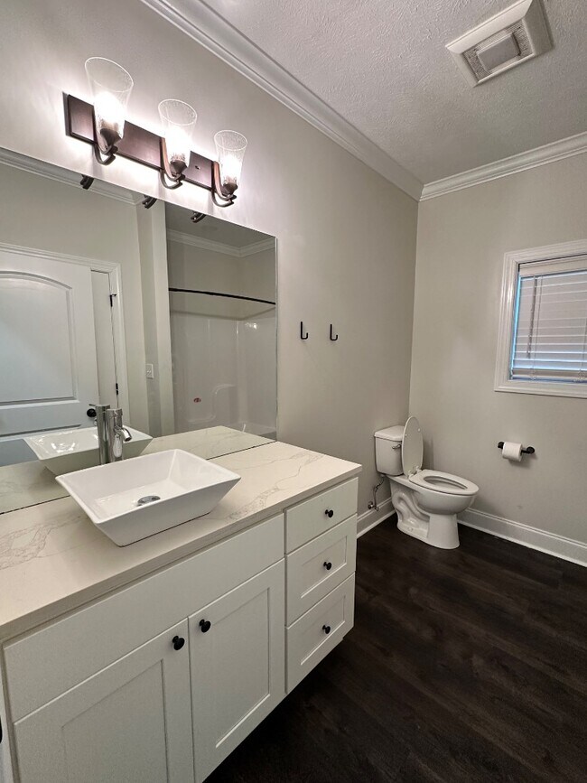 Building Photo - 3918 Old Wolf Rd