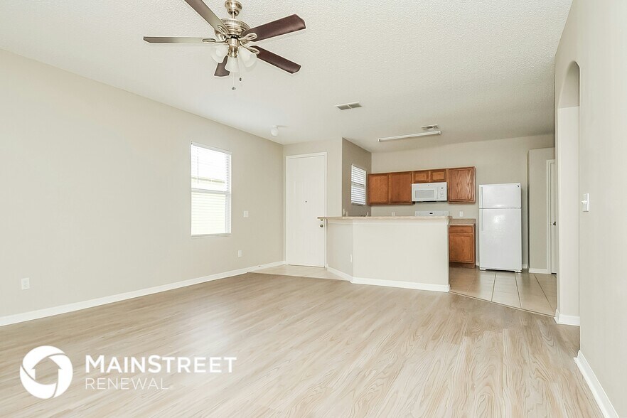 Building Photo - 527 Madina Cir