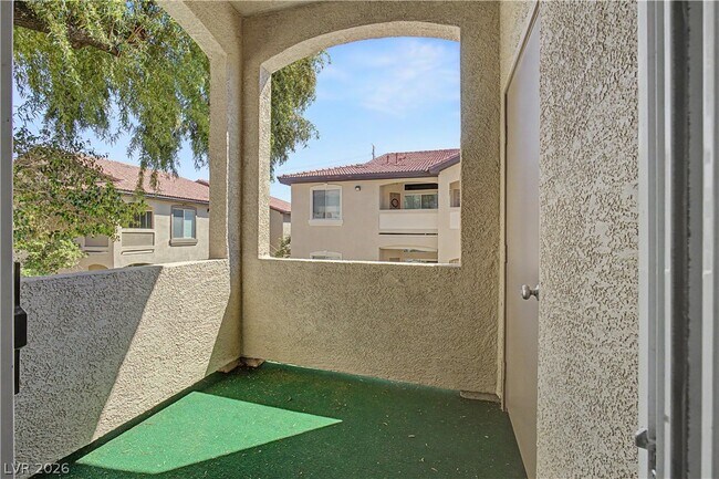 Building Photo - 3480 Cactus Shadow St