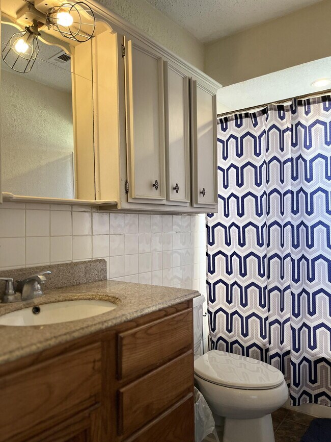 Building Photo - 1724 28th St