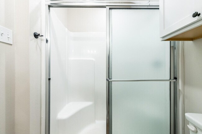 Building Photo - 5527 121st St