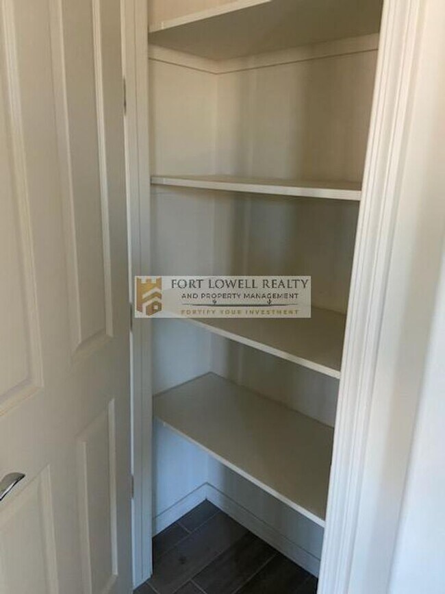 Building Photo - Luxury Living in Oro Valley $2750.