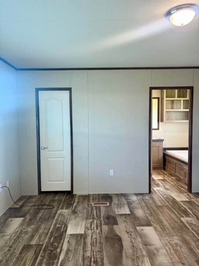 Building Photo - 150 Private Road 1610