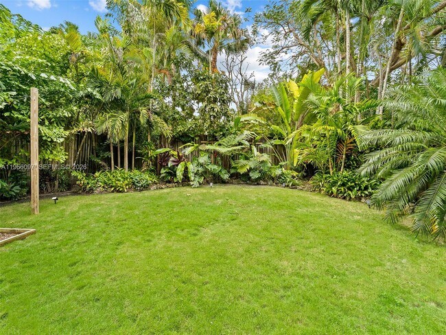 Building Photo - 4148 Ventura Ave