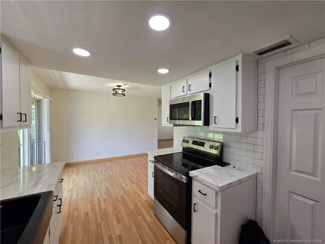 Building Photo - 2648 Rockcrest Ct