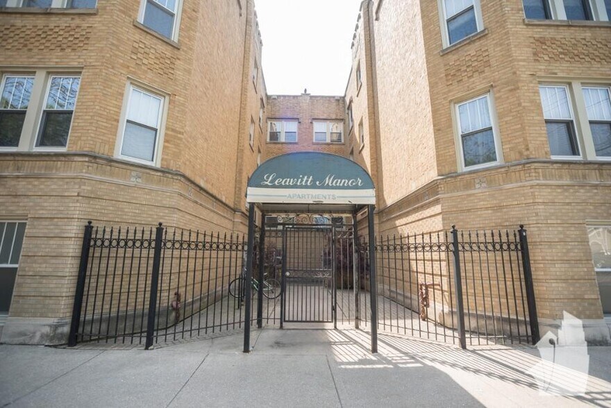 Building Photo - 5208 N Leavitt St