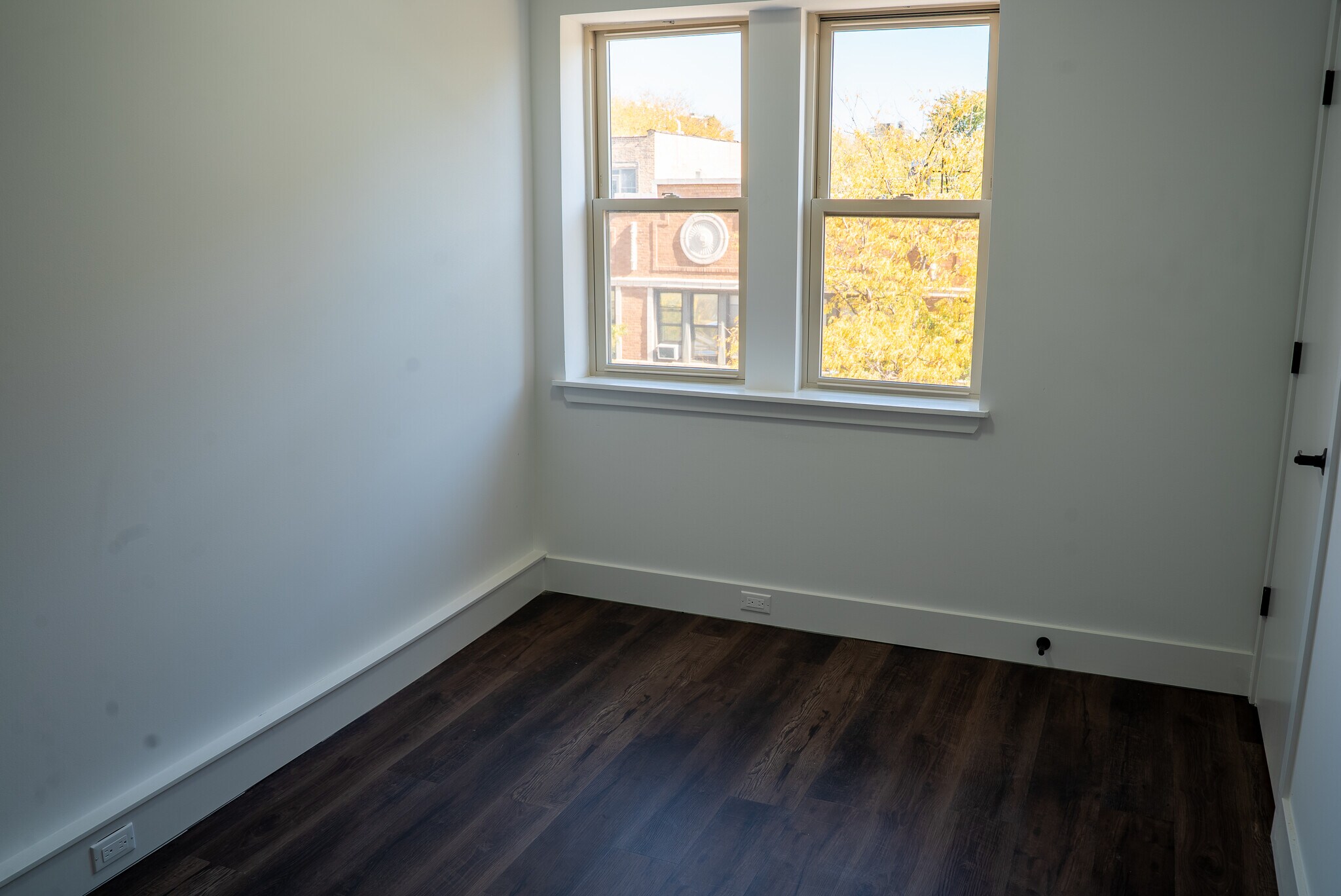 Building Photo - 5653 N Ashland Ave