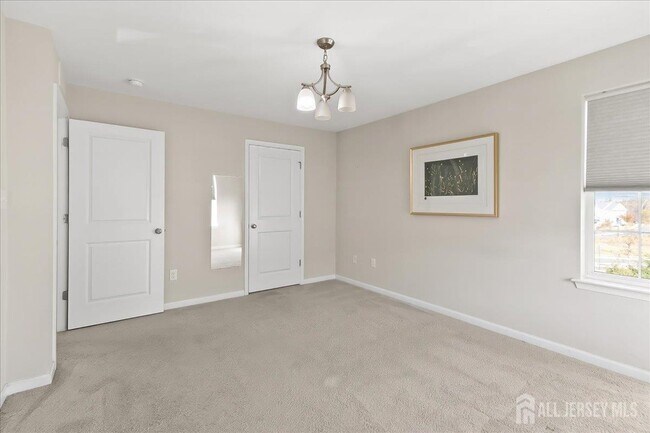 Building Photo - 905 Chalmers Ln