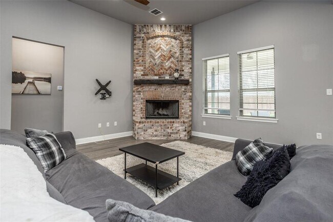 Building Photo - Located in South Martin Branch Decatur TX ...