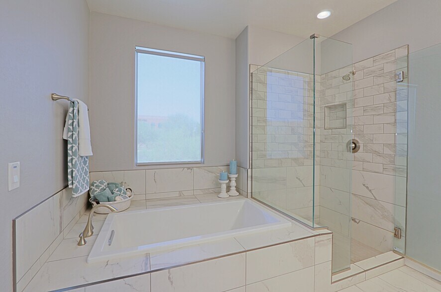 Building Photo - 7350 E Vista Bonita Dr