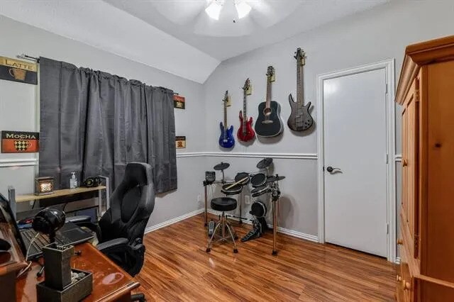 Building Photo - 1207 Old Knoll Dr