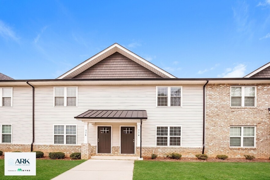 Building Photo - 114 Rowan St