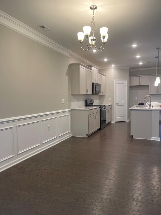 Building Photo - 2195 Fox Chapel Pl