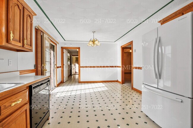 Building Photo - 1001 Navajo Dr