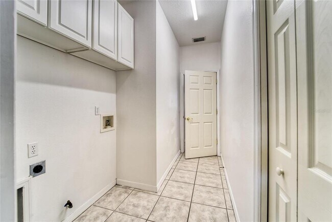 Building Photo - 10124 Cannon Dr