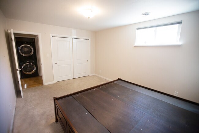Bedroom - 4029 Wyandot St