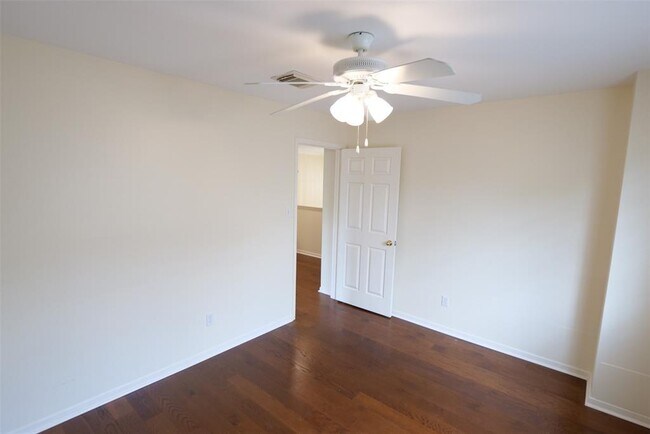 Building Photo - 23822 Hopewell Dr