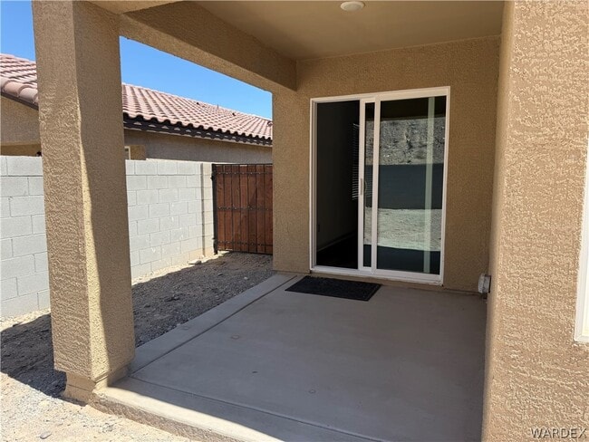 Building Photo - 2388 Tapatio Dr