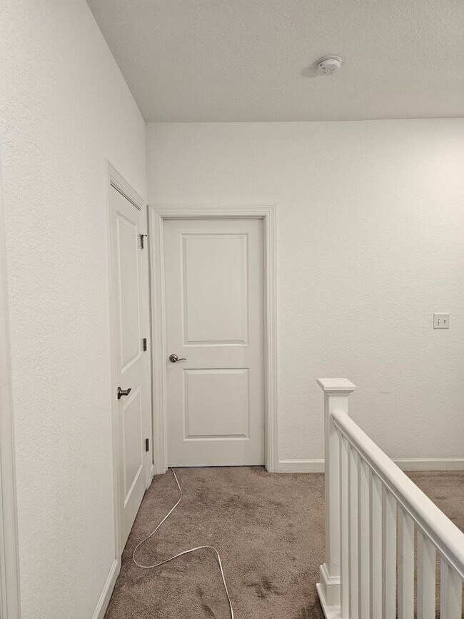 Building Photo - 1949 Bexley Ln