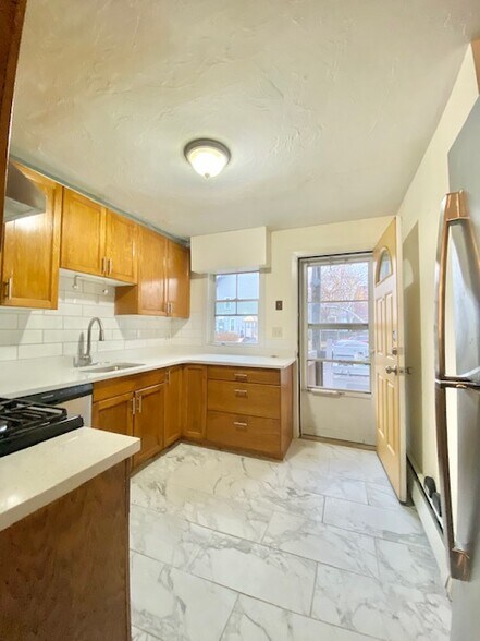 Primary Photo - 1 Terrace St
