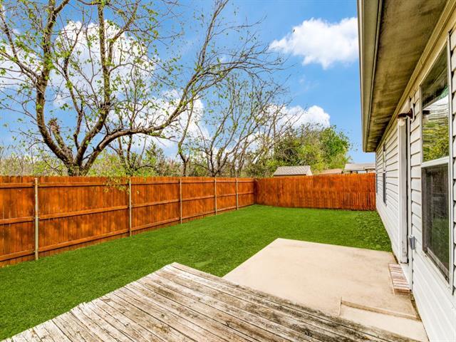 Building Photo - 5600 Glenshee Dr
