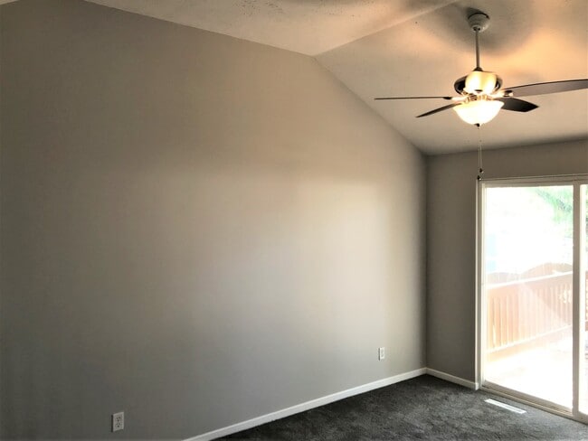 Building Photo - Move-in special offer!!! SW Omaha Charmer,...