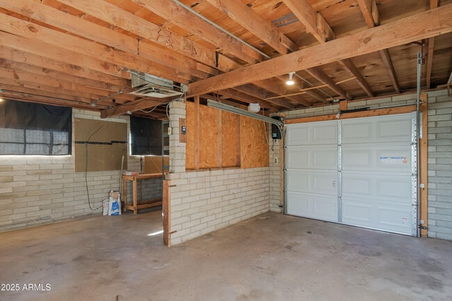 Building Photo - 1851 N 80th Pl