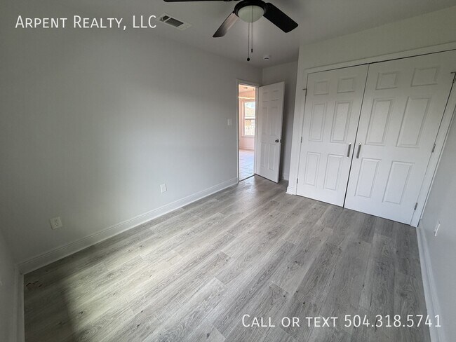 Building Photo - 416 E Liberaux St