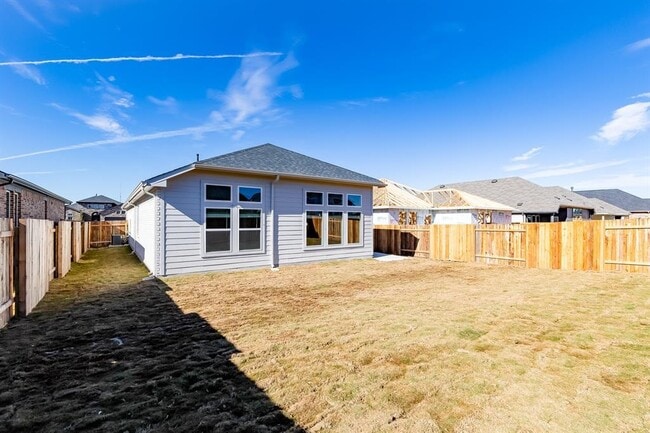 Building Photo - 325 Diamondleaf Dr