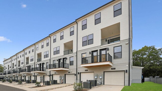 Building Photo - Soca56