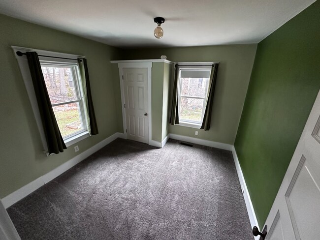 Building Photo - 47 Water St