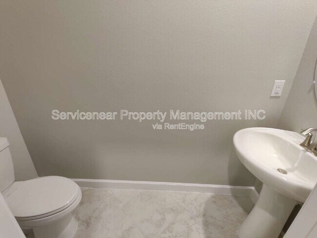 Building Photo - 23300 Willow Glen Way