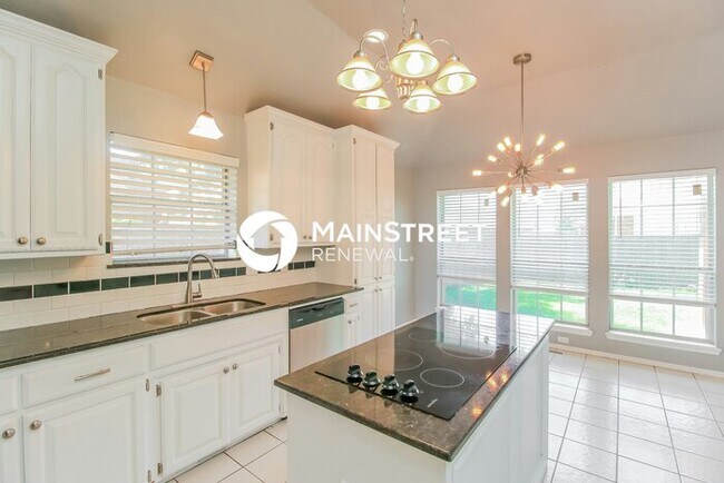 Building Photo - 4 Bedroom Pet-Friendly Home in Oklahoma City, OK with Main Street Renewal