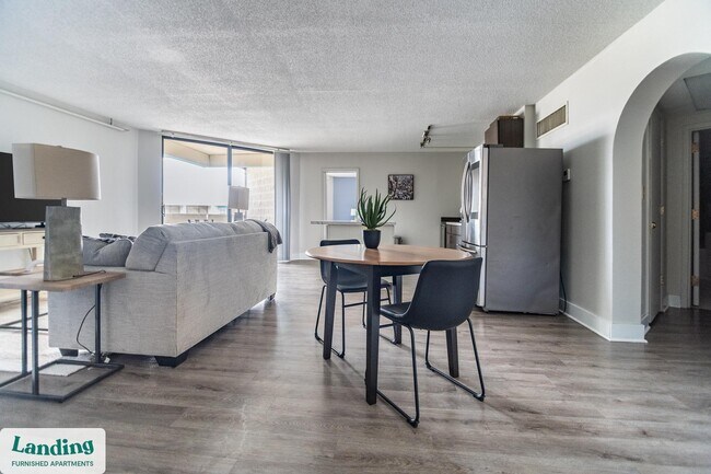 Building Photo - 1362 Passenger St